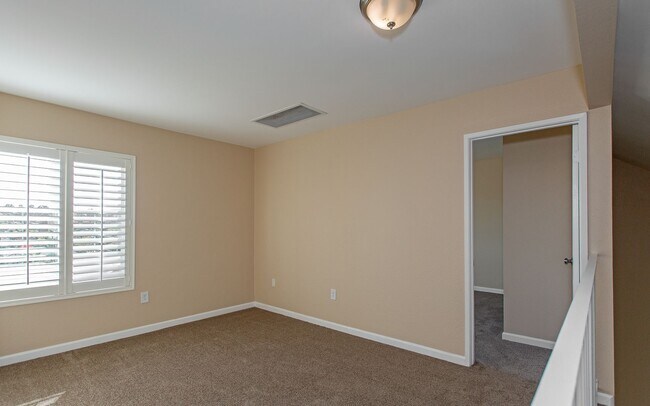 Building Photo - Wonderful 4 bedroom home in San Marcos!