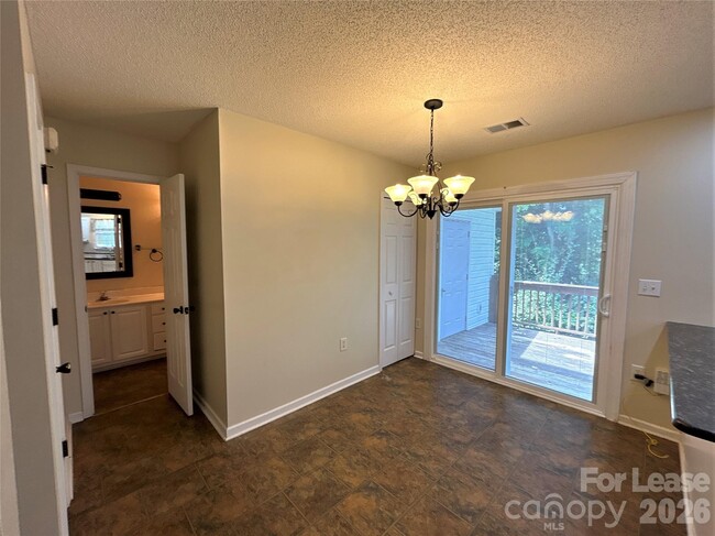 Building Photo - 12402 Bluestem Ln