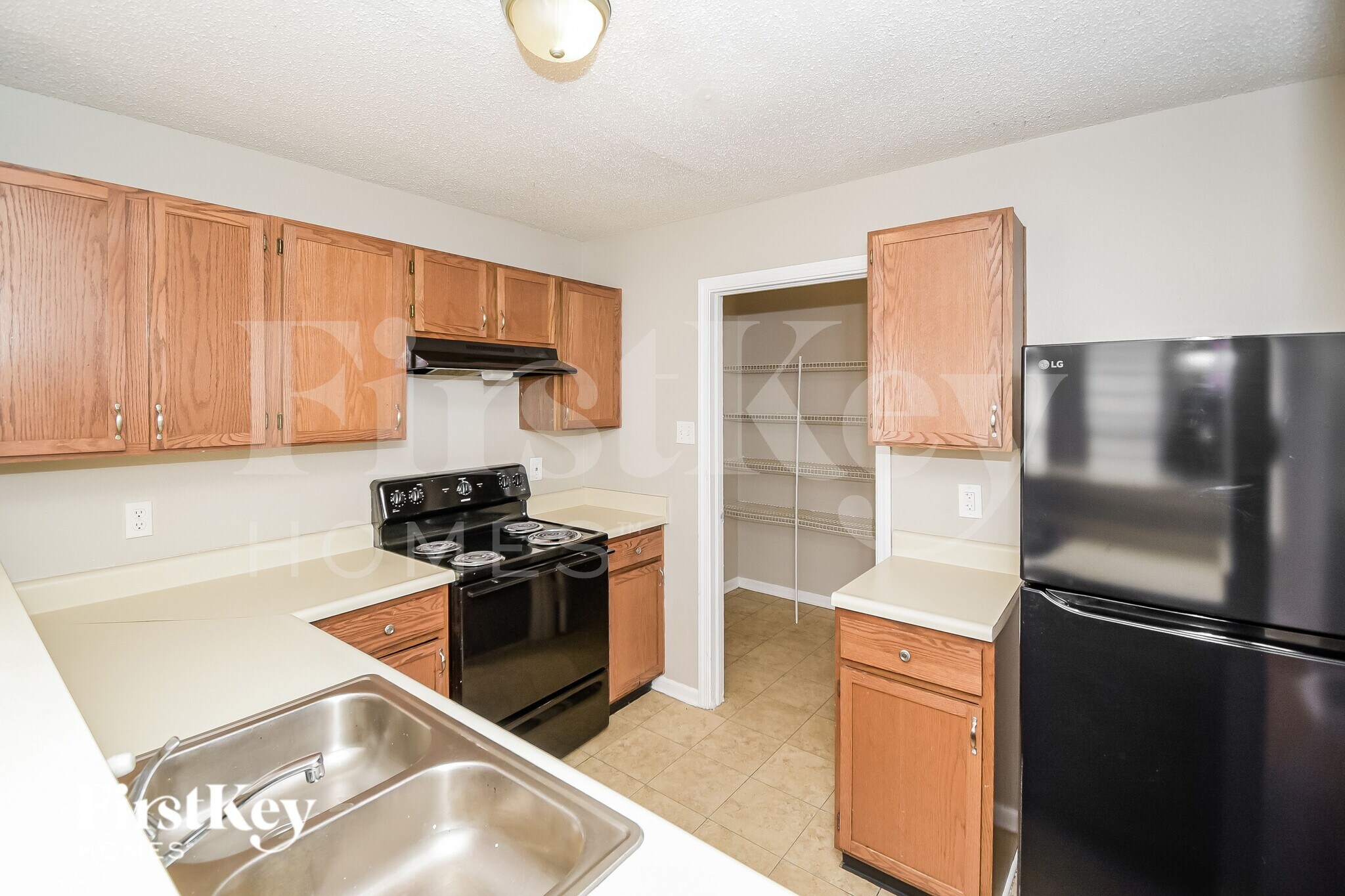 Building Photo - 6616 Kinnerton Dr