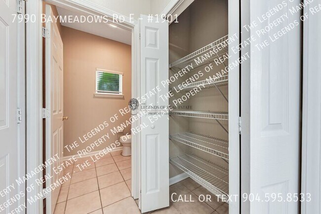 Building Photo - 7990 Baymeadows Rd E