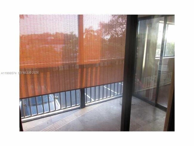 Building Photo - 2550 SW 18th Terrace