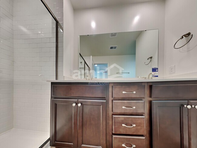 Building Photo - 1617 Lamplighter Ln