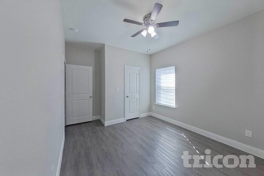 Building Photo - 1908 Carrington Dr