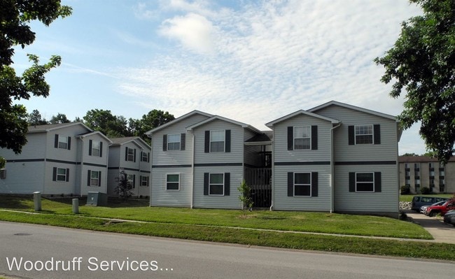 Building Photo - 609 E Campus Dr