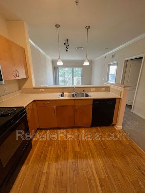 Building Photo - 8290 Gate Pkwy W