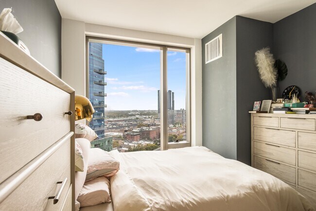 Building Photo - 99 Hudson St