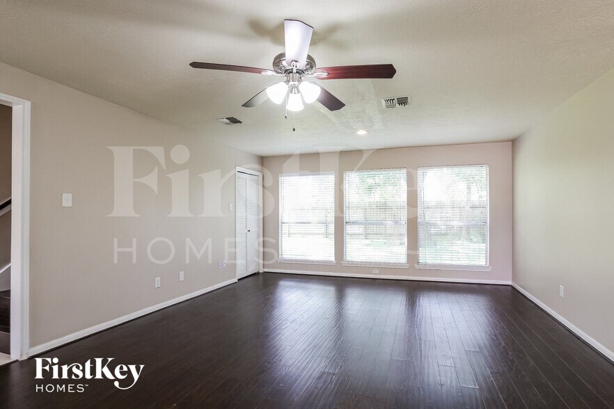 Building Photo - 4754 Hickory Downs Dr