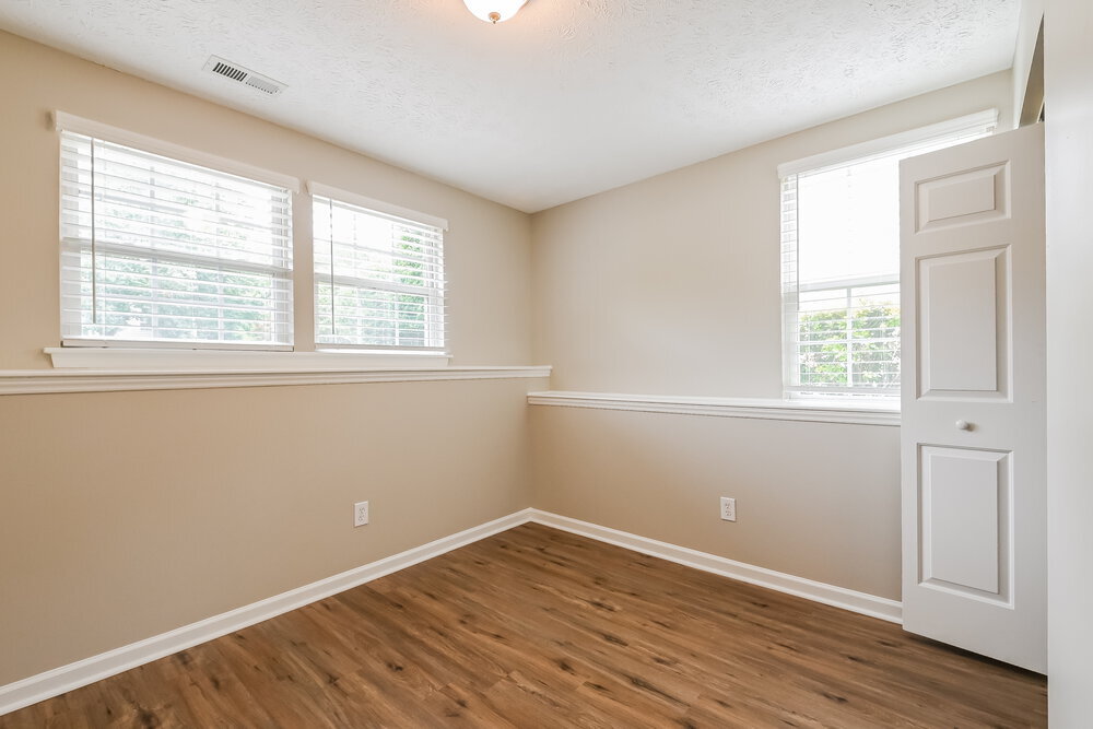 Building Photo - 3000 Basswood Dr