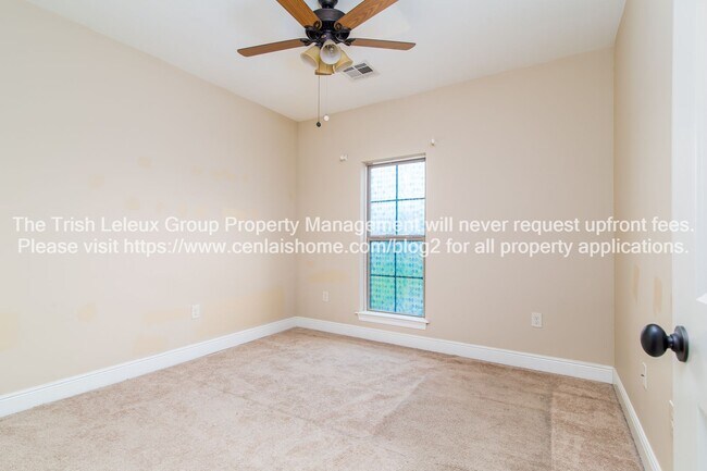 Building Photo - 5228 Bluebird Ln