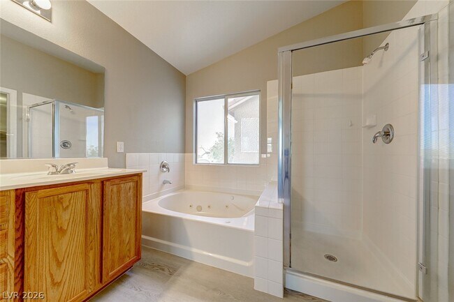 Building Photo - 7940 Dexter Falls St