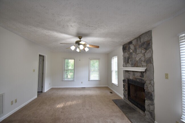 Building Photo - COMING SOON!! 3 Bedroom and 2.5 bath Home