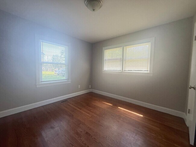 Building Photo - 4-Bedroom Home Walking Distance to Tennessee Tech