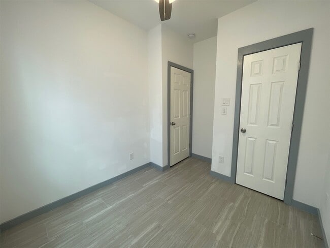 Building Photo - 5226 Ridgevan St