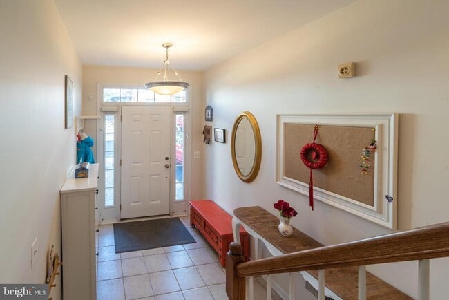 Building Photo - 6931 Rolling Creek Way