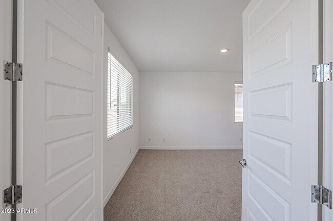 Building Photo - 16554 W Questa Dr
