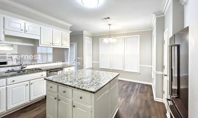 Building Photo - 3106 Sherwood Oaks Ln