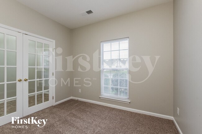 Building Photo - 109 Barrington Dr