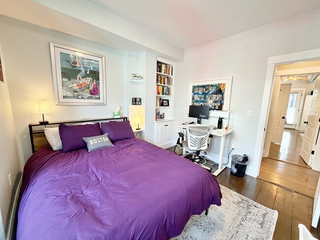 Building Photo - 63 Marion St