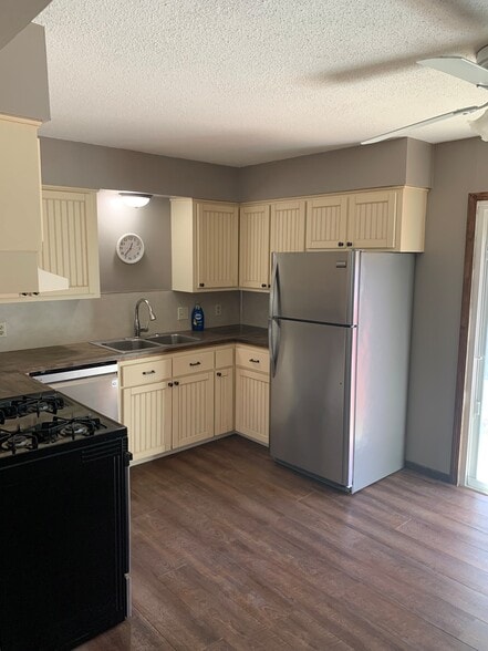 Building Photo - 5693 Roseworth Ct SE