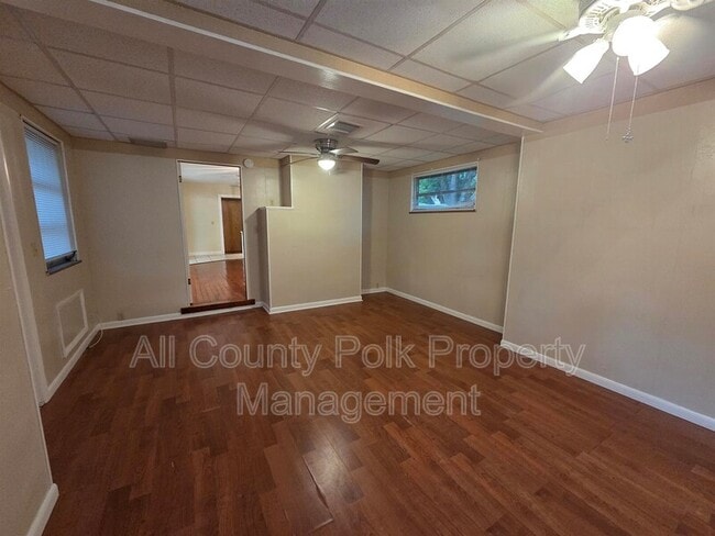 Building Photo - 303 S Palm Ave