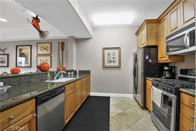 Building Photo - 2750 Artesia Blvd