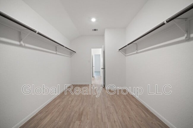 Building Photo - 9105 Navarro Vis
