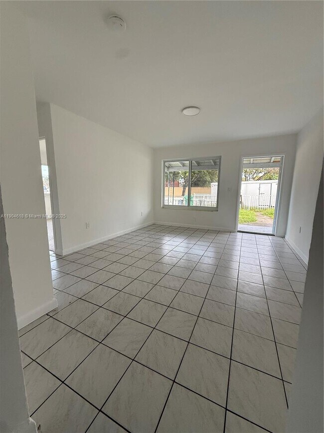 Building Photo - 620 Oriental Blvd