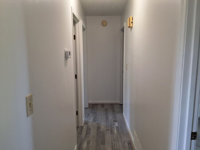 Building Photo - 111 Cherrywood Dr