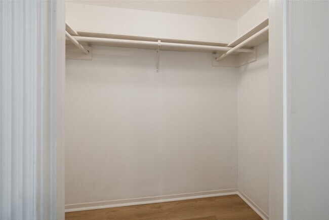 Building Photo - 7225 Beechnut St