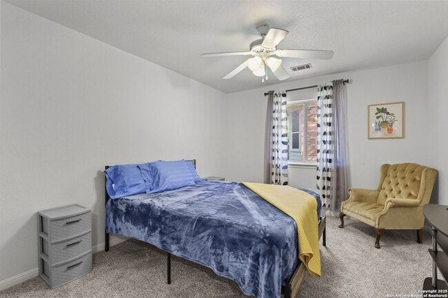 Building Photo - 10903 Wilson Oaks Dr