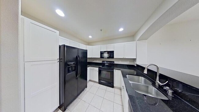 Building Photo - 1747 N Pearl St