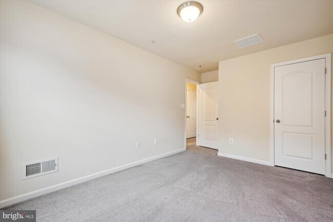 Building Photo - 642 Highland Farms Cir