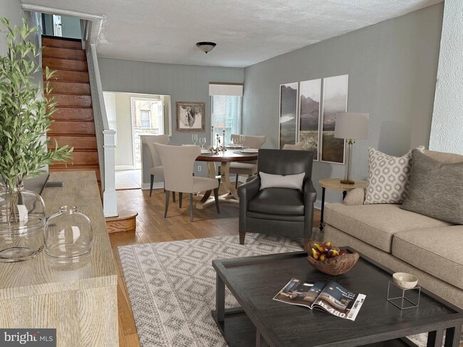 Building Photo - 1528 S Hollywood St