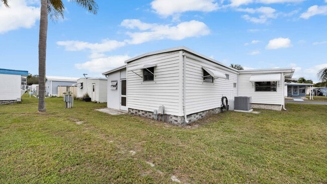 Building Photo - 12651 Seminole Blvd