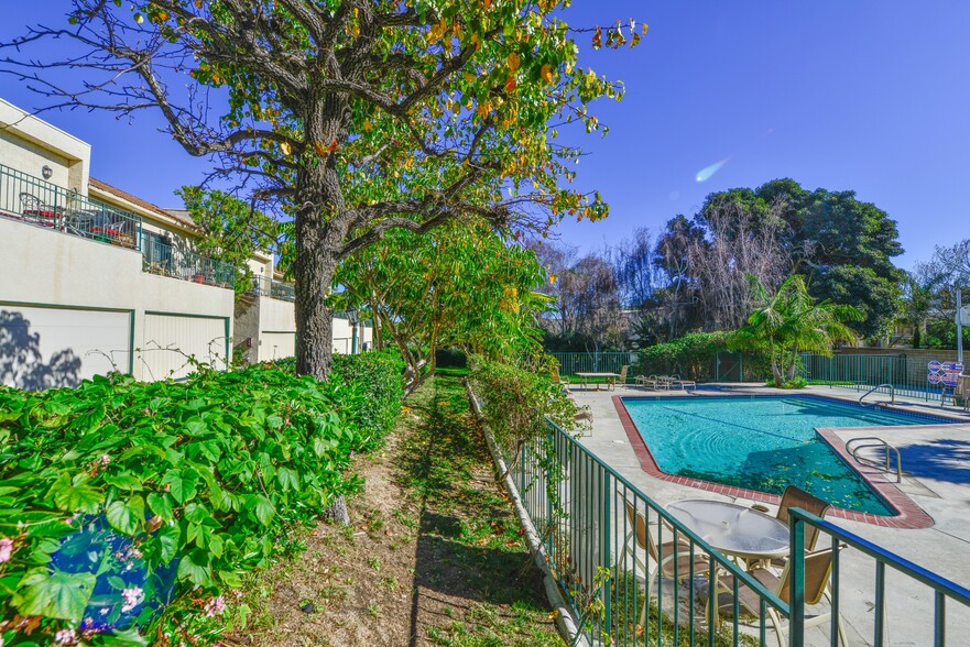 pool area - 6456 Cavalleri Rd