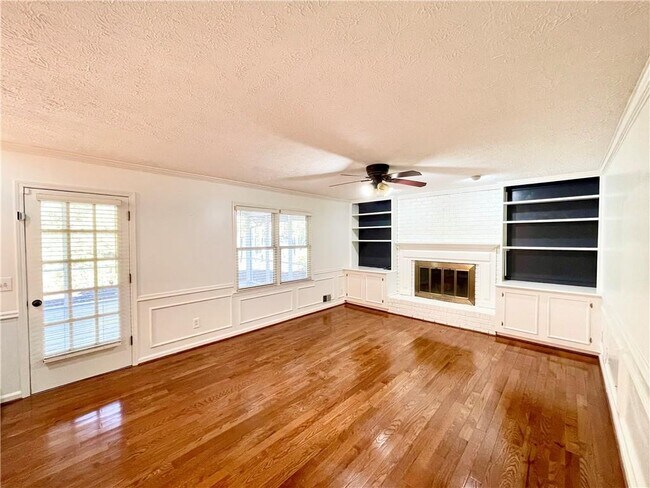 Building Photo - 2395 Brownstone Ct NE