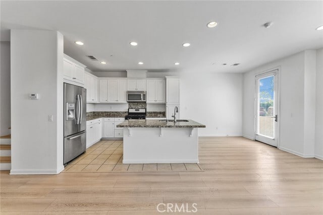 Building Photo - 2904 E Via Fiano