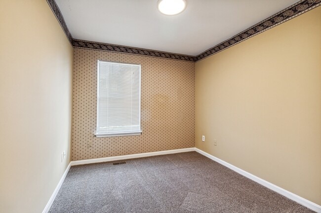 Building Photo - 52 Silver Moon Dr