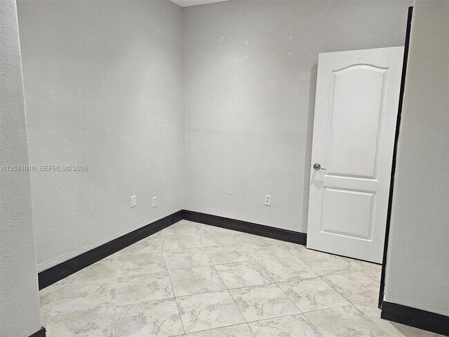 Building Photo - 15320 SW 305th St