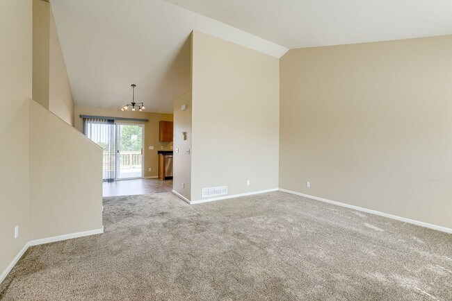 Building Photo - Charming Multi-Level Near Parks and Lakes!!