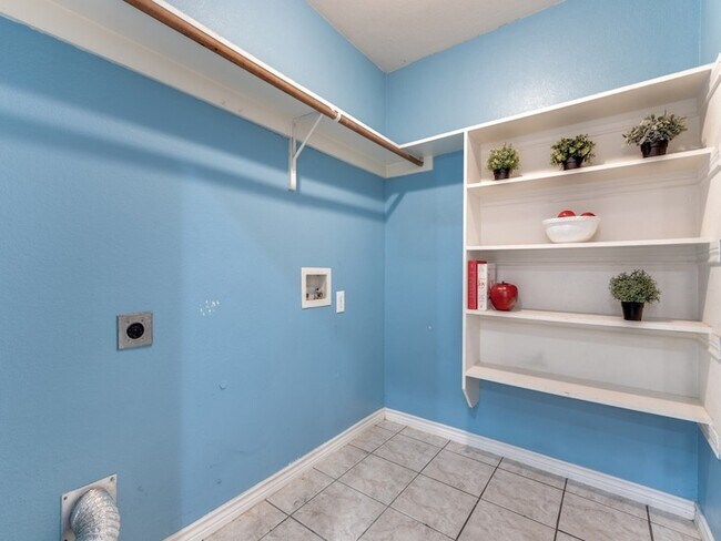 Building Photo - 1636 Spanish Moss Wy