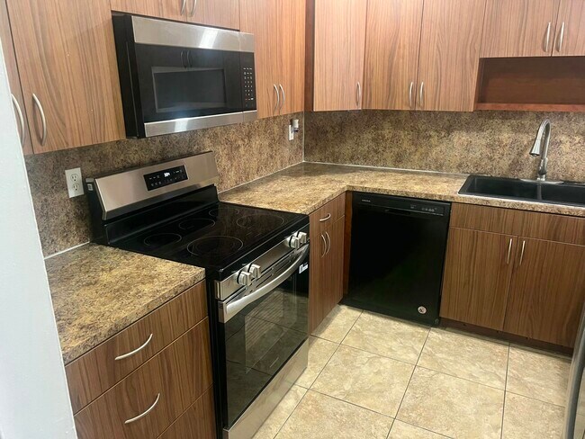 Building Photo - 7000 NW 186th St