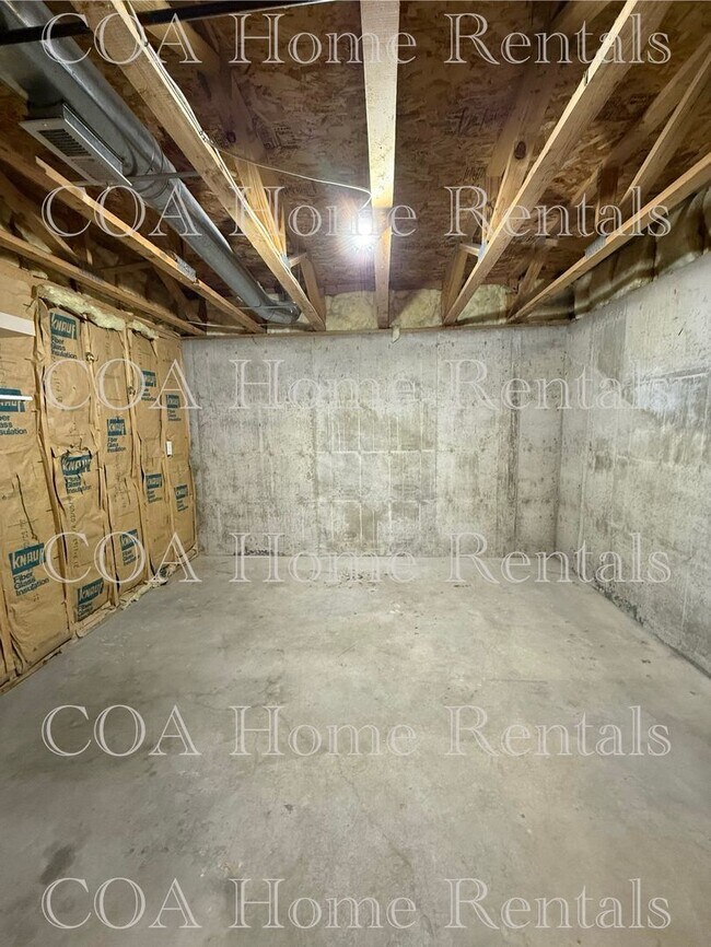 Building Photo - Meadow Park