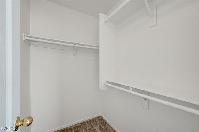 Building Photo - 9260 Pembrook Falls Ave