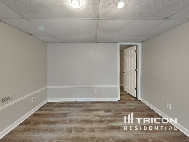 Building Photo - 16 Windrush Drive White GA