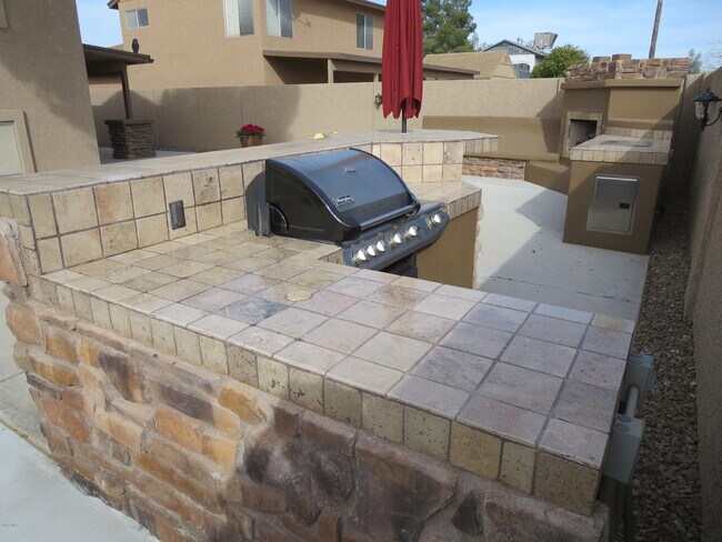 Building Photo - 6917 W Cholla St