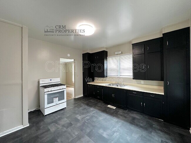 Building Photo - 1519 N Purdum St