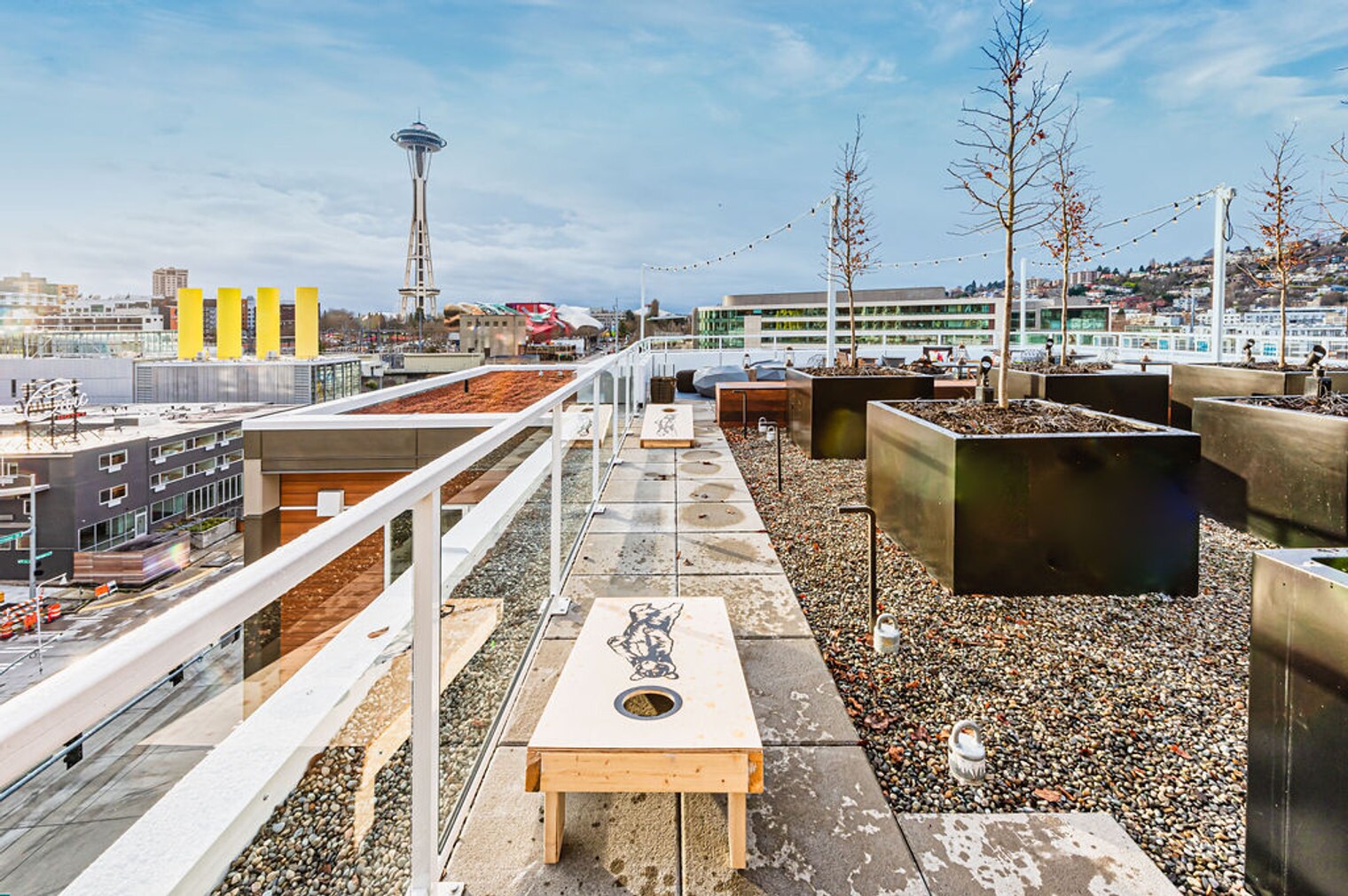 Building Photo - 408 Aurora Ave N