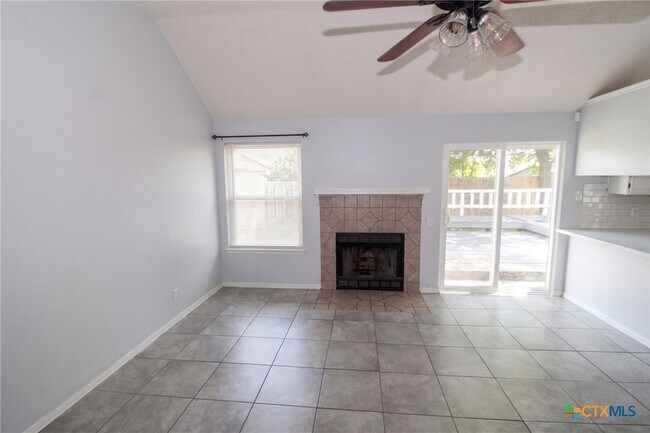 Building Photo - 2702 Cactus Dr