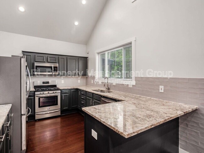 Building Photo - 451 S 22nd St